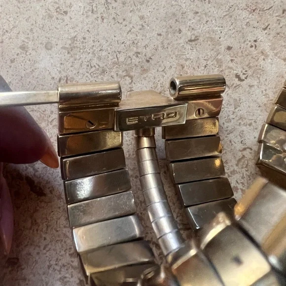 ETRO vintage 1980’s pin-hinge bracelet - Picture 8 of 10